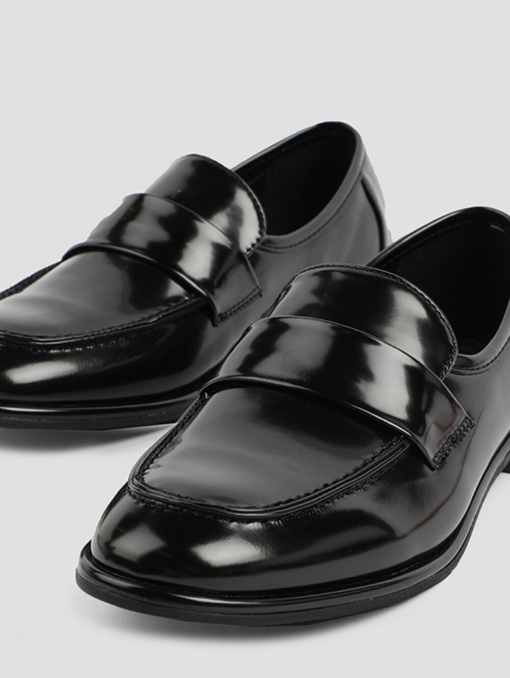 ✨️SALE✨️ Ardene Black Glossy Faux Leather Penny Loafers